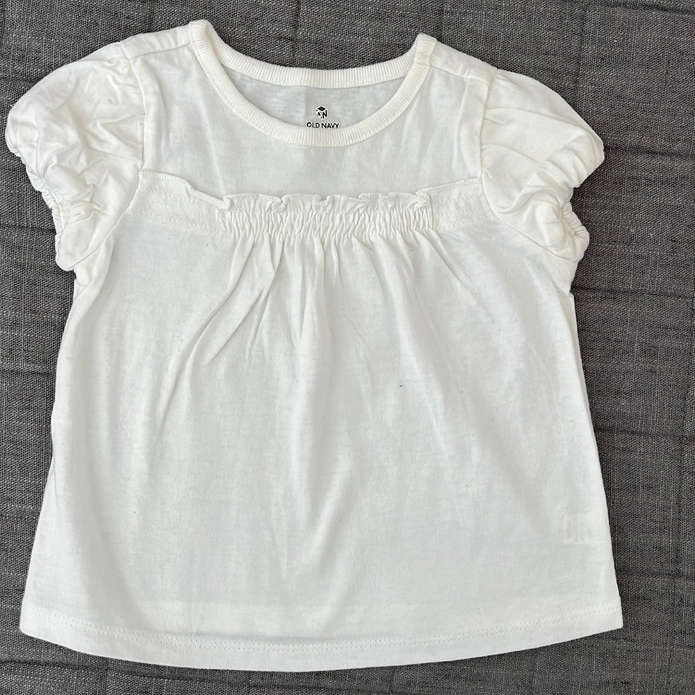 $3 bundle old navy shirt - NWOT size 6-12m